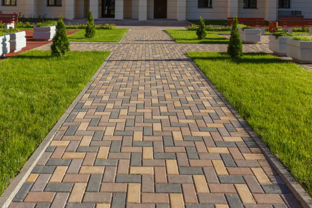 Best Professional Driveway Pavers  in Mount Vernon, IA